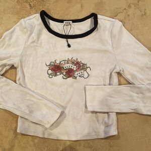 Black collar, white crop top graphic design size small